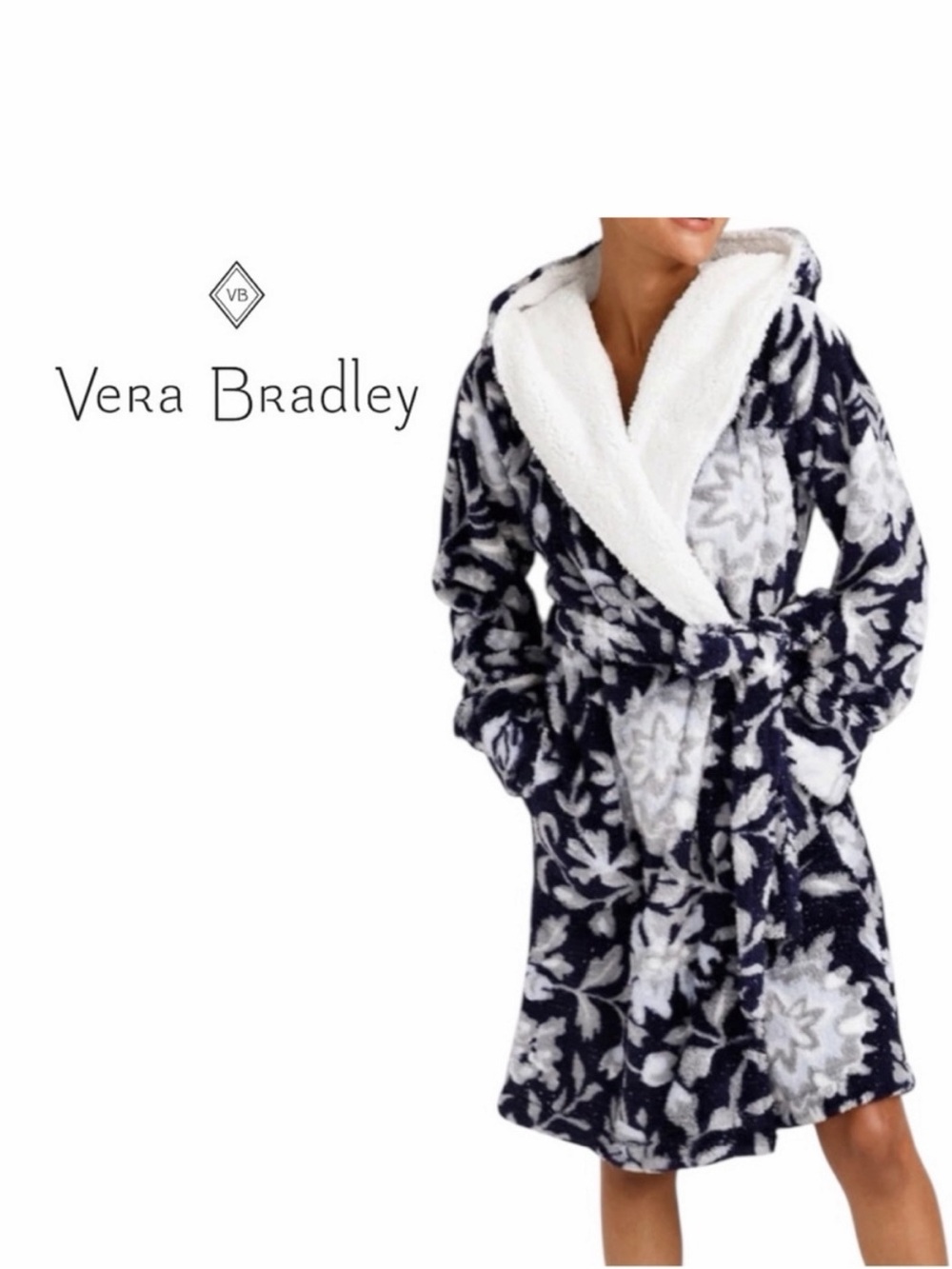 Vera Bradley Plush Shimmer Cozy Life Robe Frosted Lace Navy‎ - Size S/M
